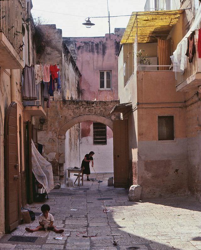 #13 Street scene, in the old town (città vecchia) of Bari. This is part of the San Nicola quartiere (district)