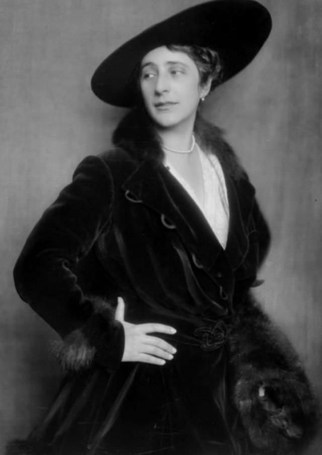 #13 Bella Paalen, 1916