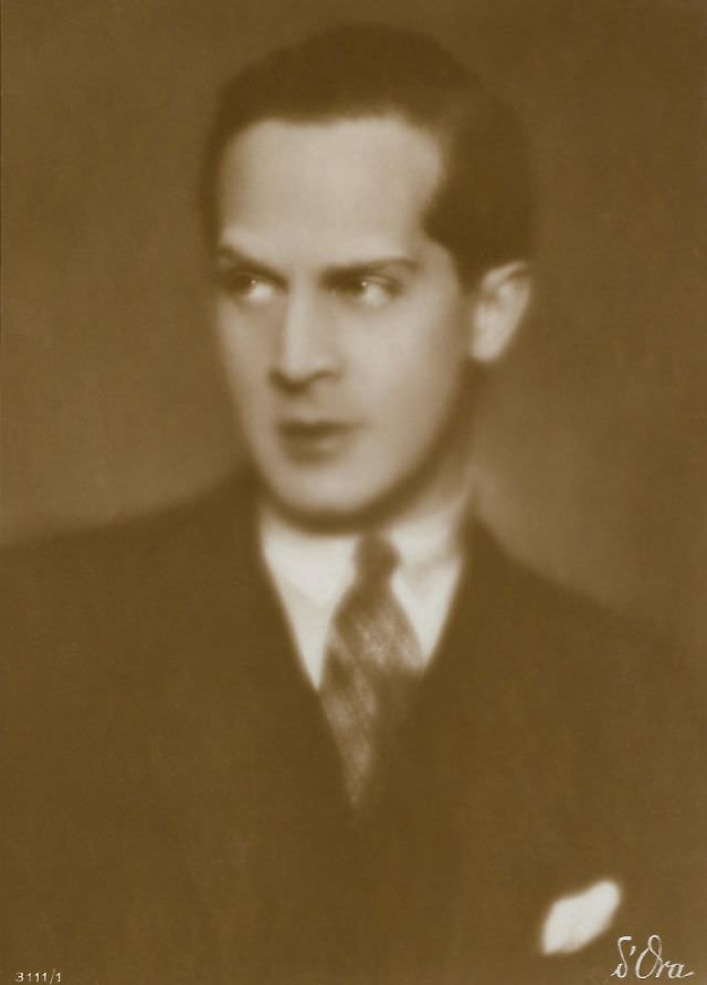 #30 Eric Barclay, circa 1928