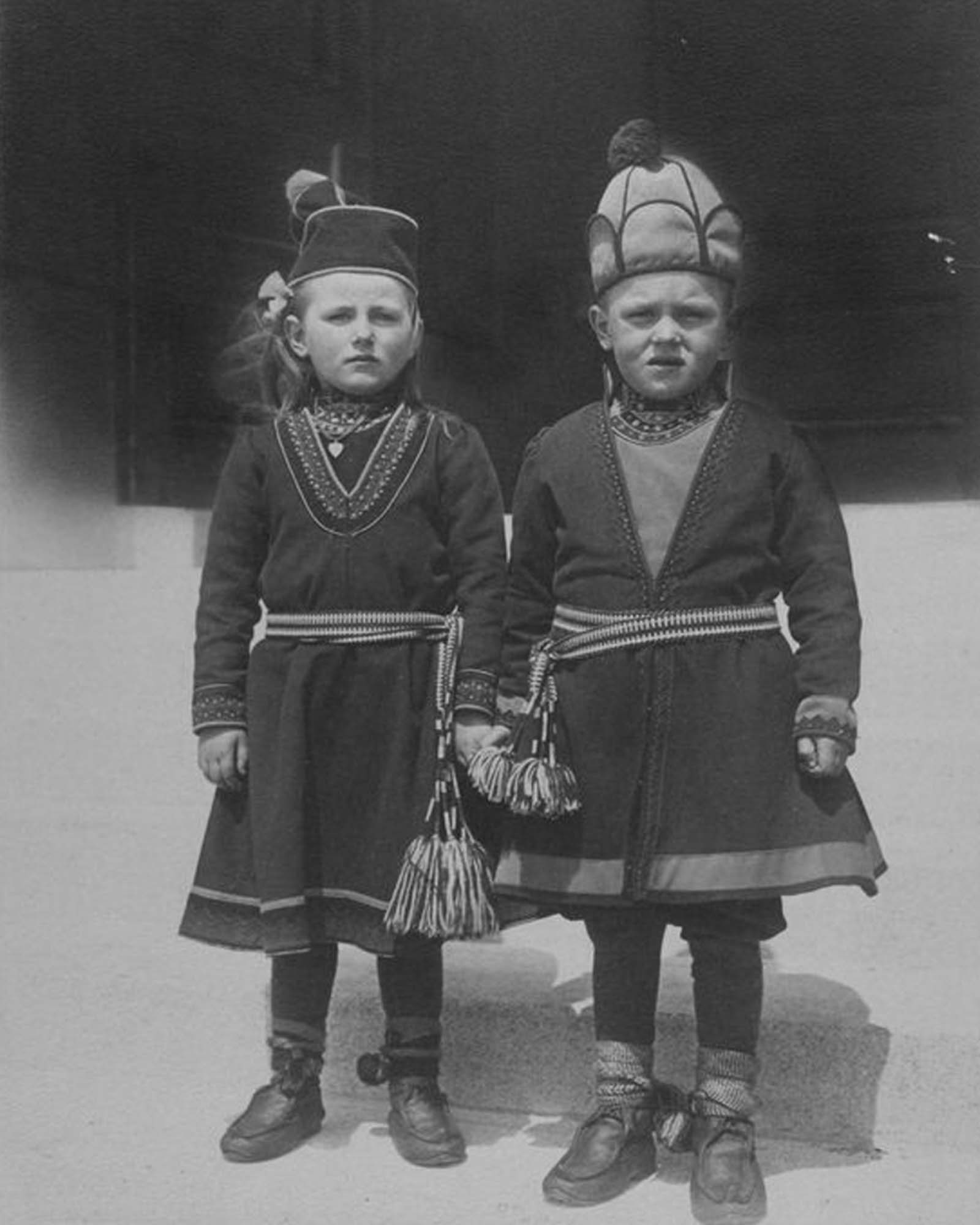 #27 Lapland children, possibly from Sweden.” 1910.