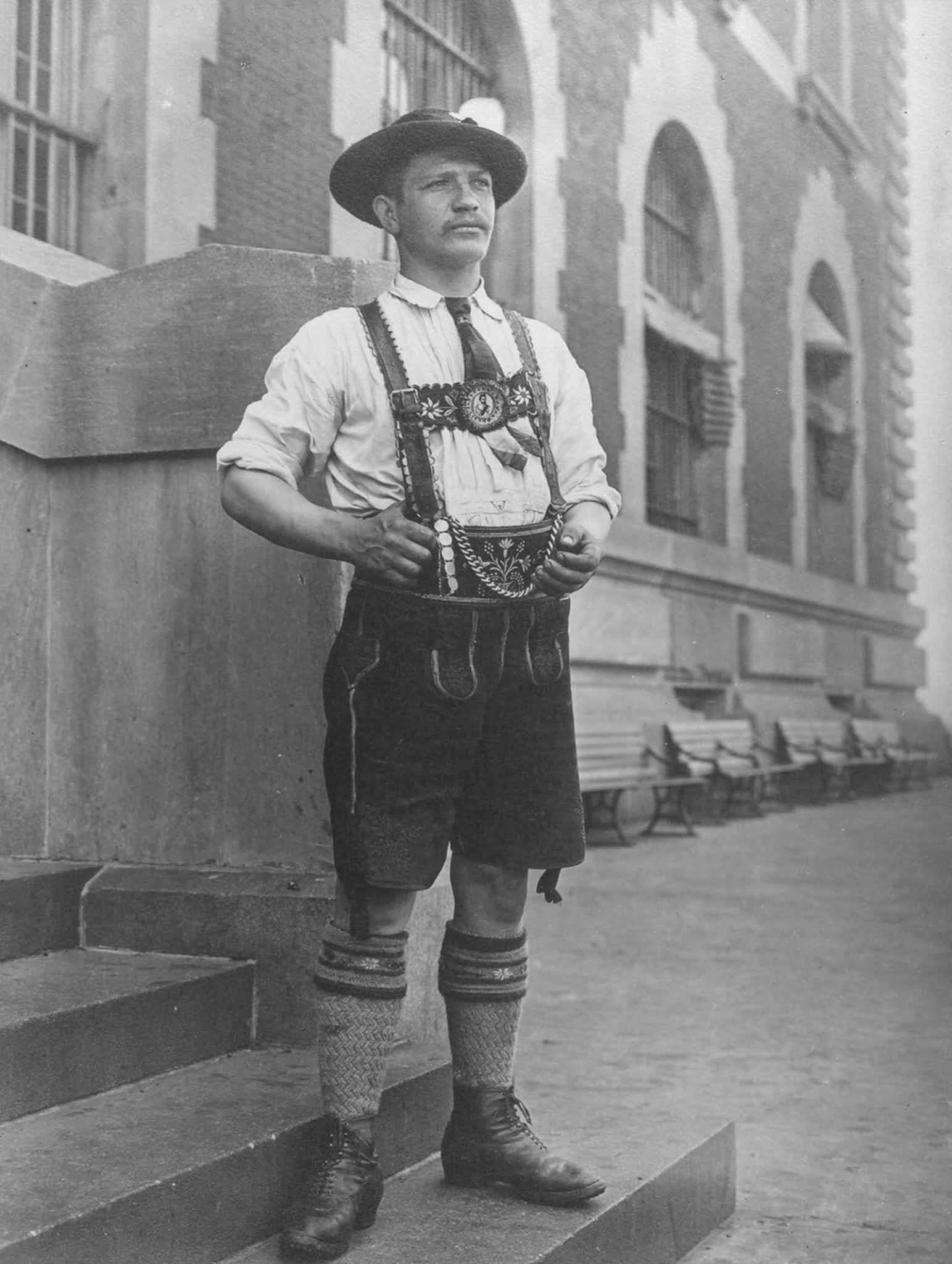 #18 Bavarian man.” 1910.
