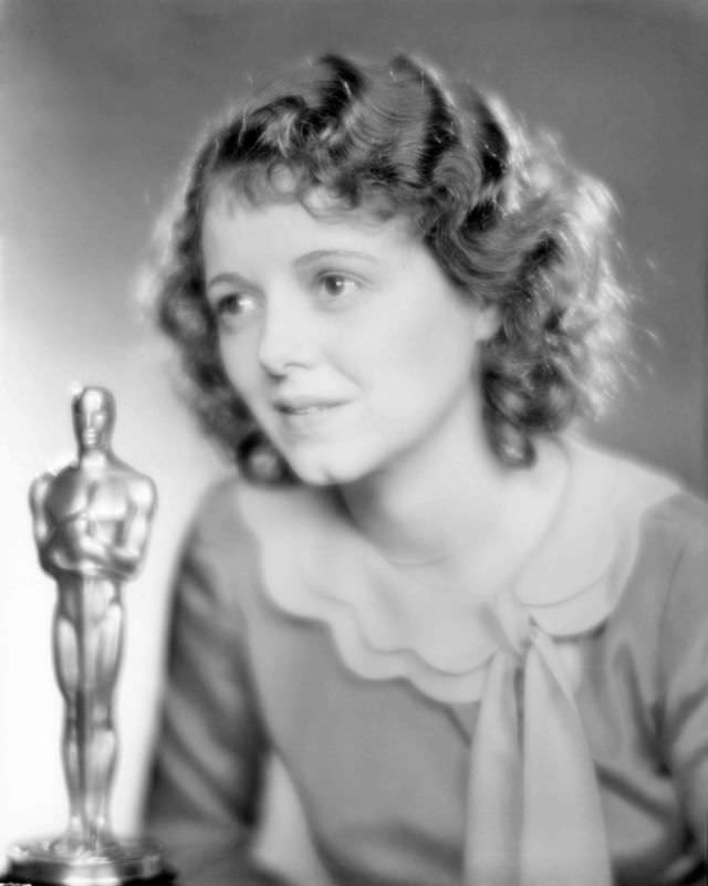 Janet Gaynor with her award for her performances in “7th Heaven,” “Street Angel,” and “Sunrise” in 1929