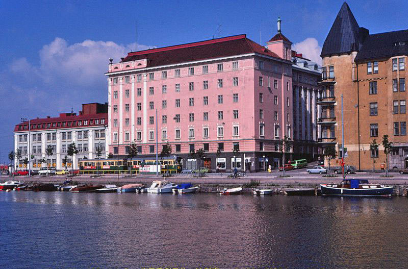 #11 View of the tramway (today’s Line 6) in Hietalahdenranta, Helsinki, 1981