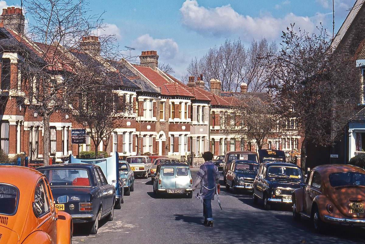 #9 Edison Road, Crouch End, April 1976