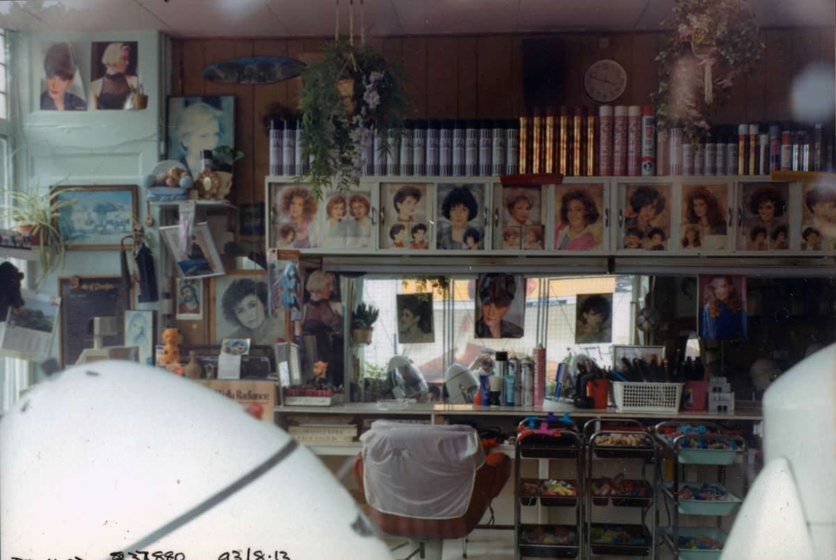#11 Hairdresser, High Rd, South Tottenham, Haringey, 1993