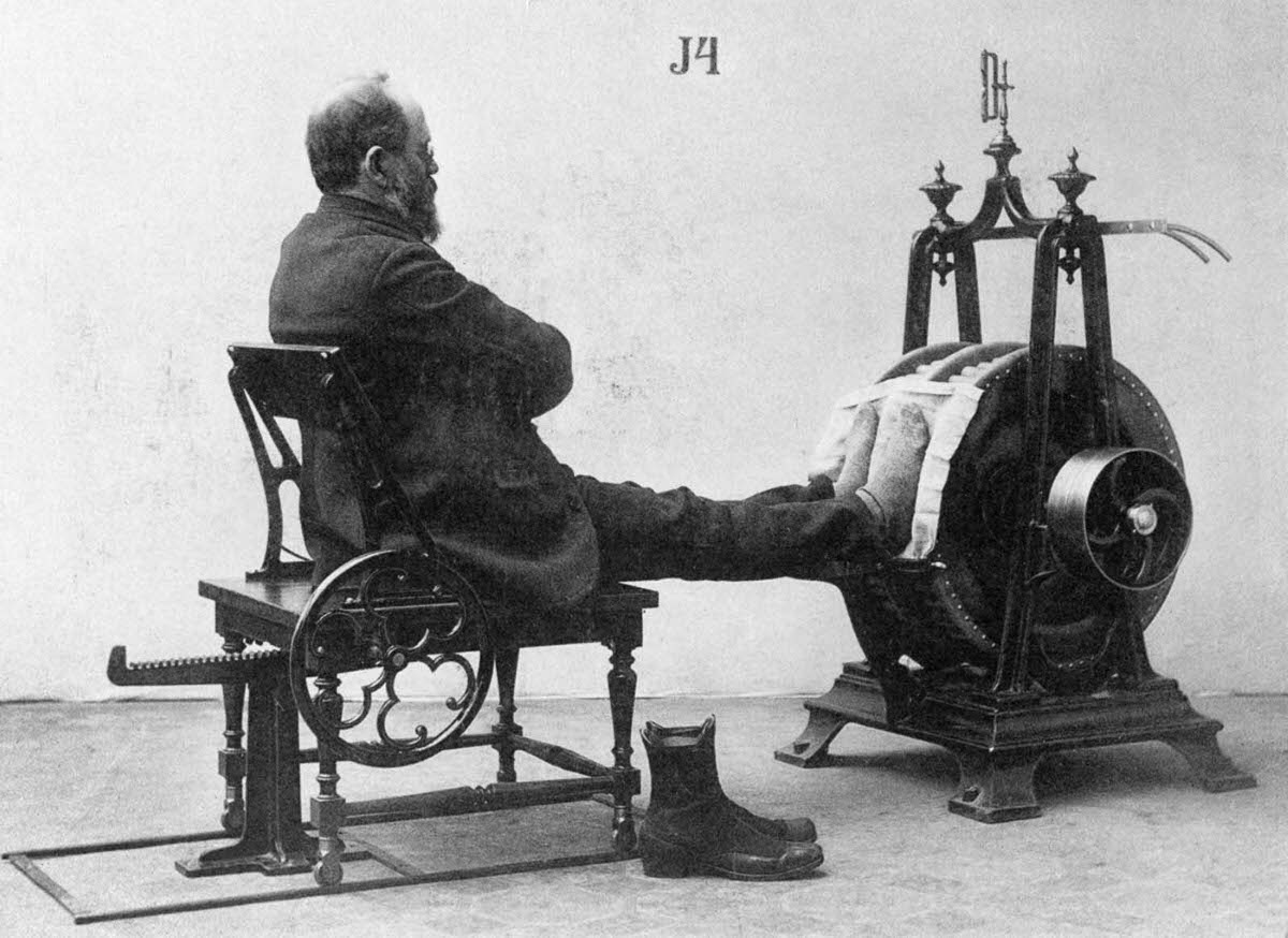 Increase the circulation of blood to tired and cold feet with a foot massage.”