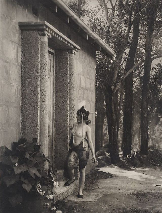 #30 Model at studio door, Springwood, circa 1920