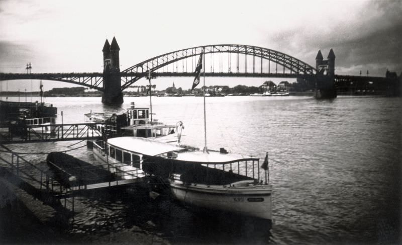 #24 Alte Rheinbrücke, circa 1935