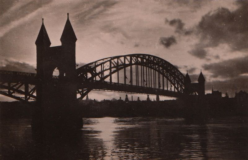 #29 Alte Rheinbrücke, the old bridge over the Rhine, August 1940