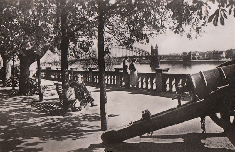 #30 Alter Zoll, August 1940