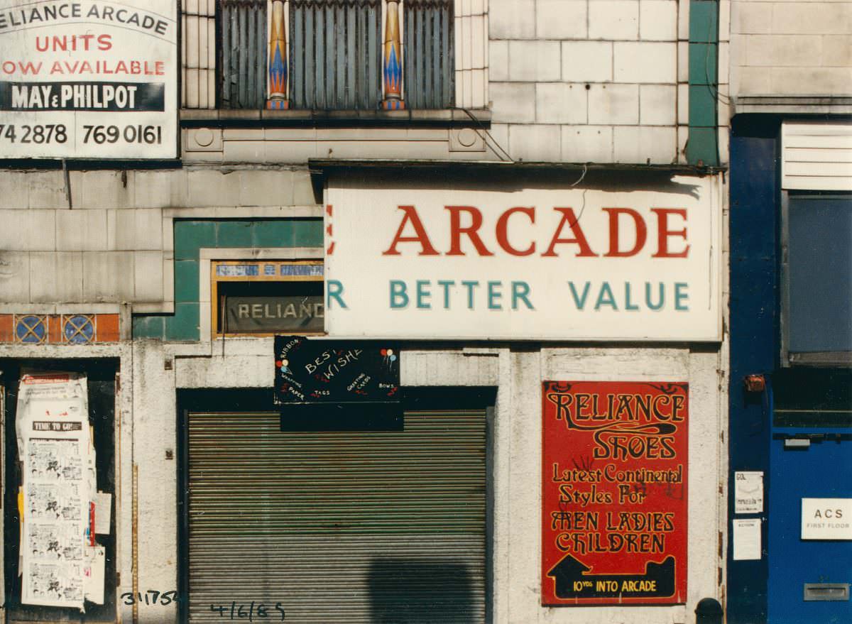 #31 Reliance Arcade, Electric Lane, 1989