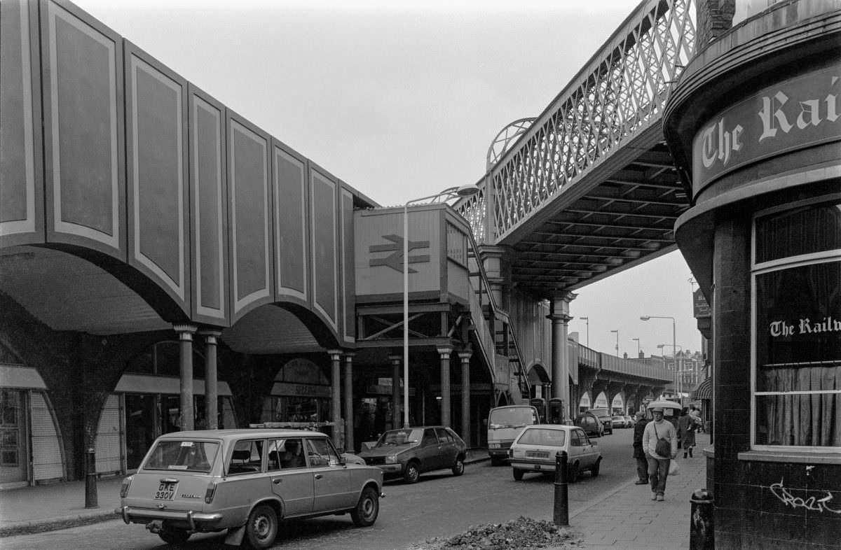 #23 Brixton Station, Atlantic Rd, 1987