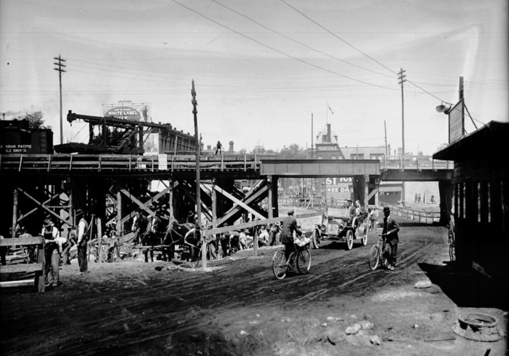 #10 Yonge Street near Summerhill, 1915