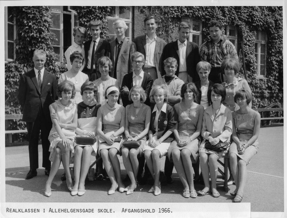 #42 Allehelgensgade School, graduation team, 1966
