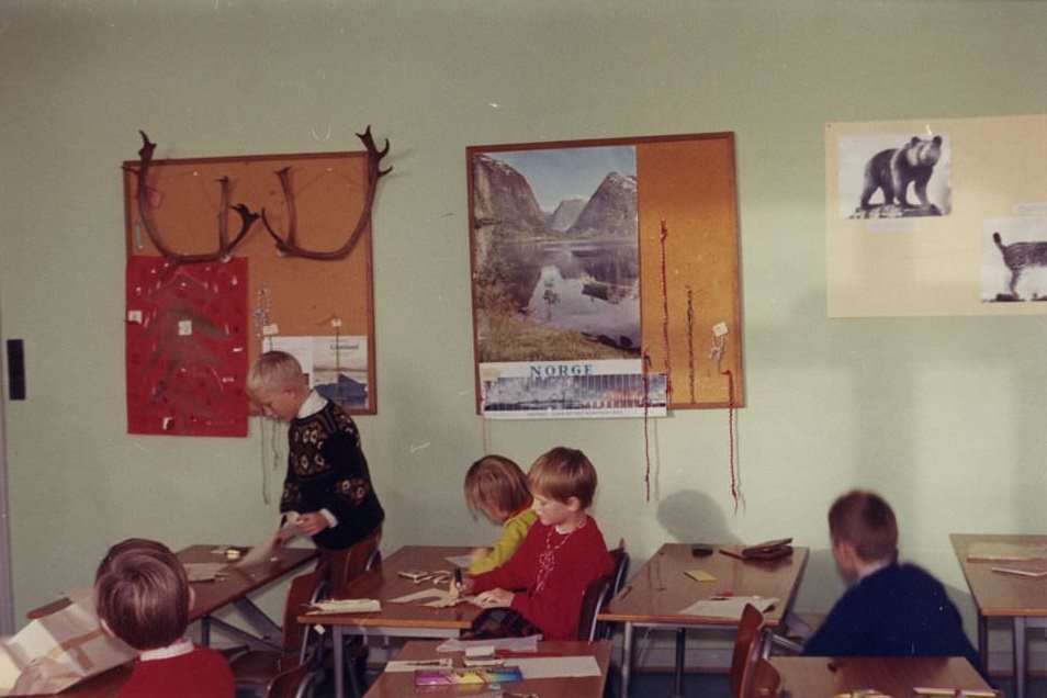 #51 Himmelev school, classroom, approx. 1969