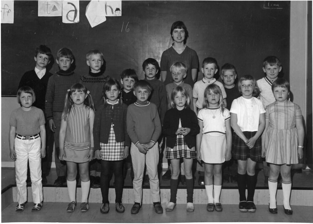 #52 Himmelev School, class picture, 1969