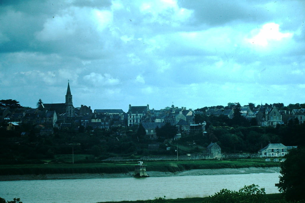 #34 La Roche Bernard- Brittany, France, 1954
