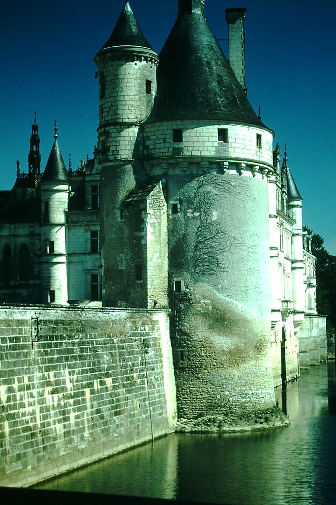 #54 Chenonceaux, Loire, France, 1954