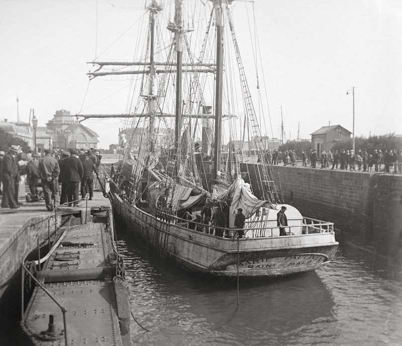 #25 Sailboat “Marie-Pauline” returning to port, Saint-Malo, circa 1910