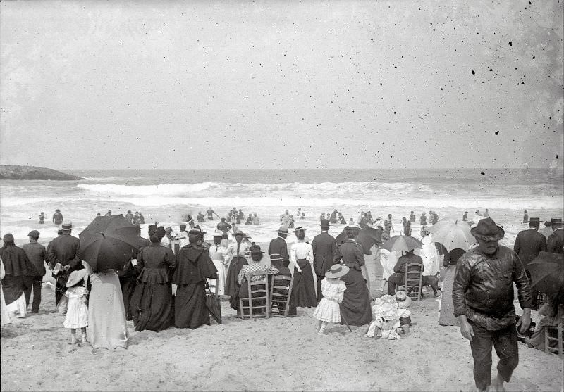 #28 Sunday at the beach, circa 1910