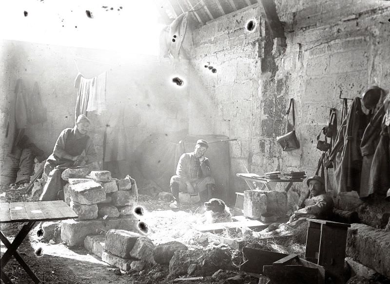#39 Soldiers at Soissons, April 14, 1917