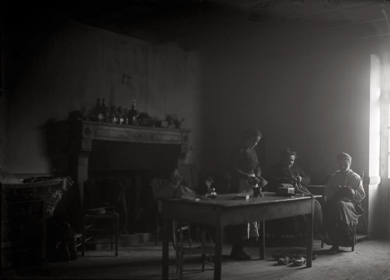 #44 Kitchen break, January 6, 1919