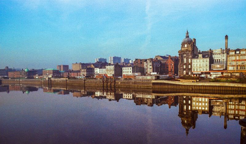 #32 The Broomielaw seen From the King George V Bridge
