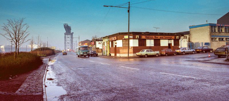 #4 Betty Bar and Lounge