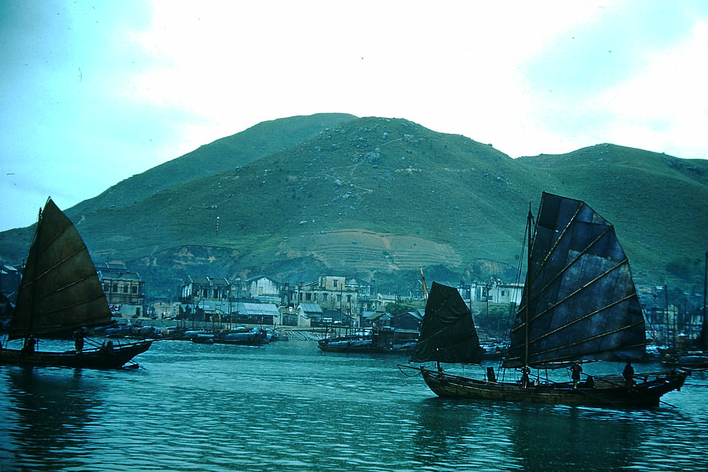 #3 Aberdeen Bay, Hong Kong, 1952