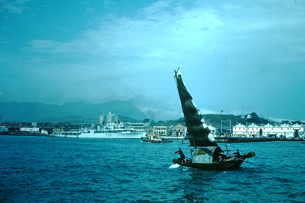 #35 Hong Kong, 1952