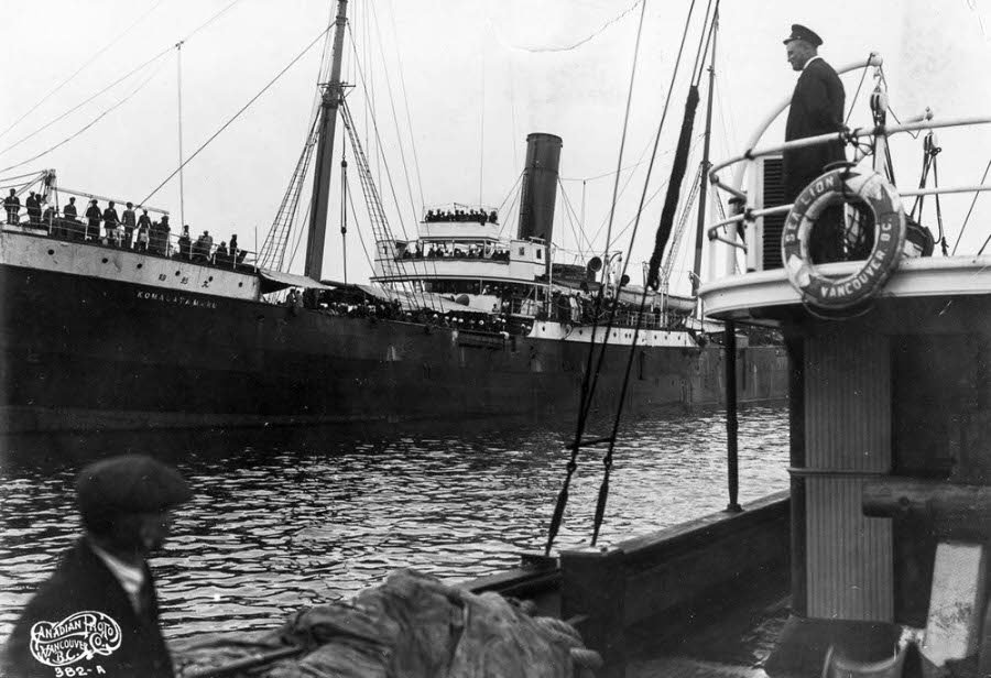 #5 The Sea Lion tug approaches the Komogata Maru.