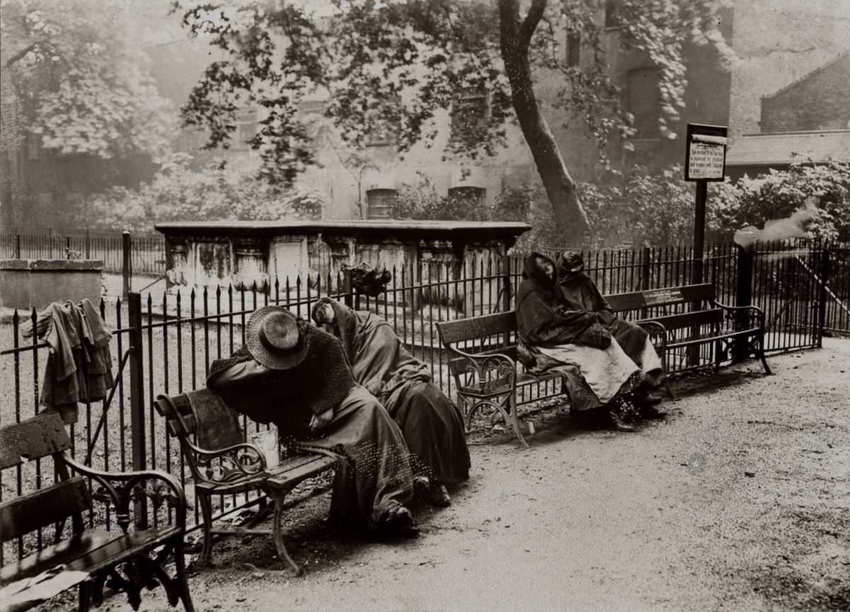 #4 Homeless Women Spitalfields Garden (church yard of Christ Church)