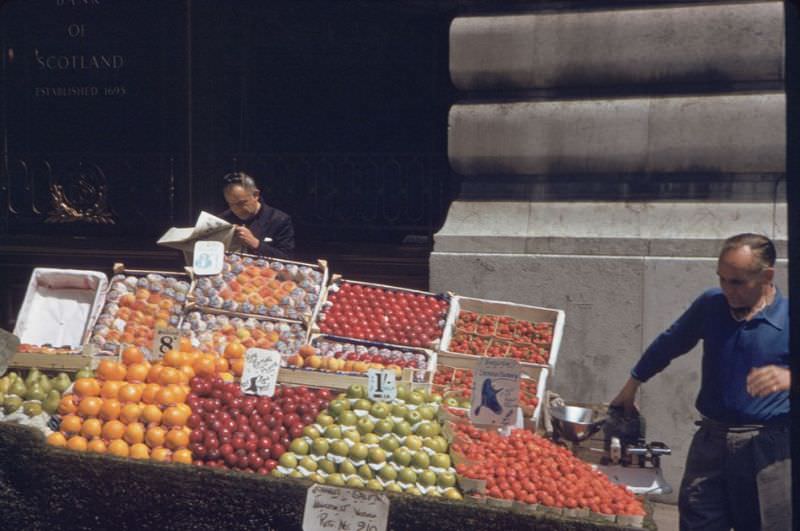 #20 Fruit stand in Air Street near Piccadilly Hotel.