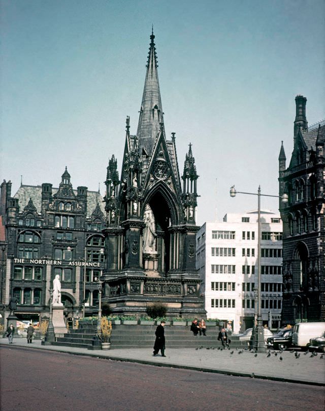 #17 Albert Square and the Albert Memorial.