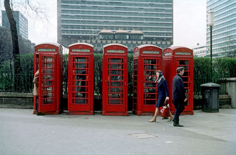 #22 Phone boxes at Piccadilly