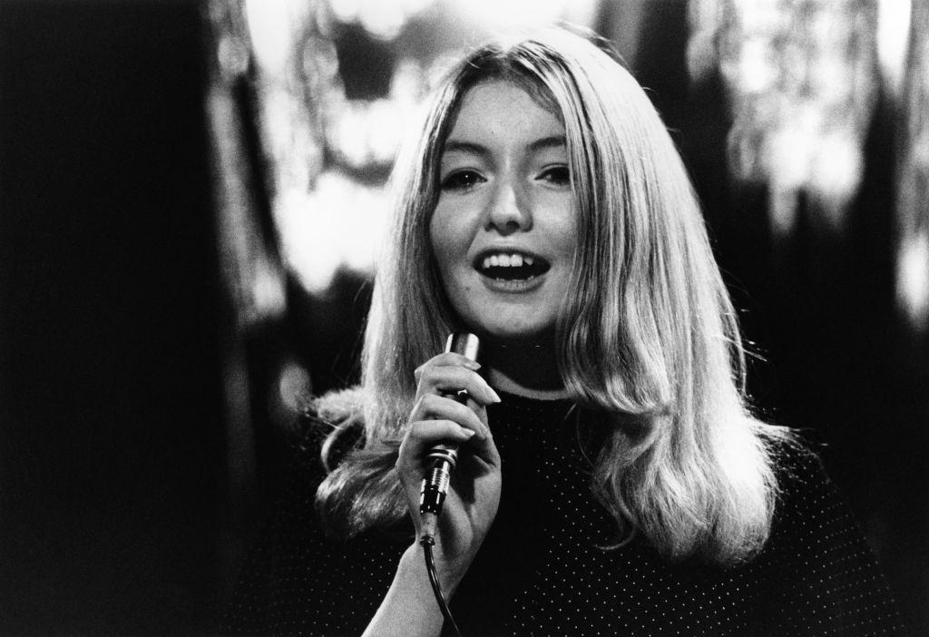 #33 Mary Hopkin on the stage, 1968.
