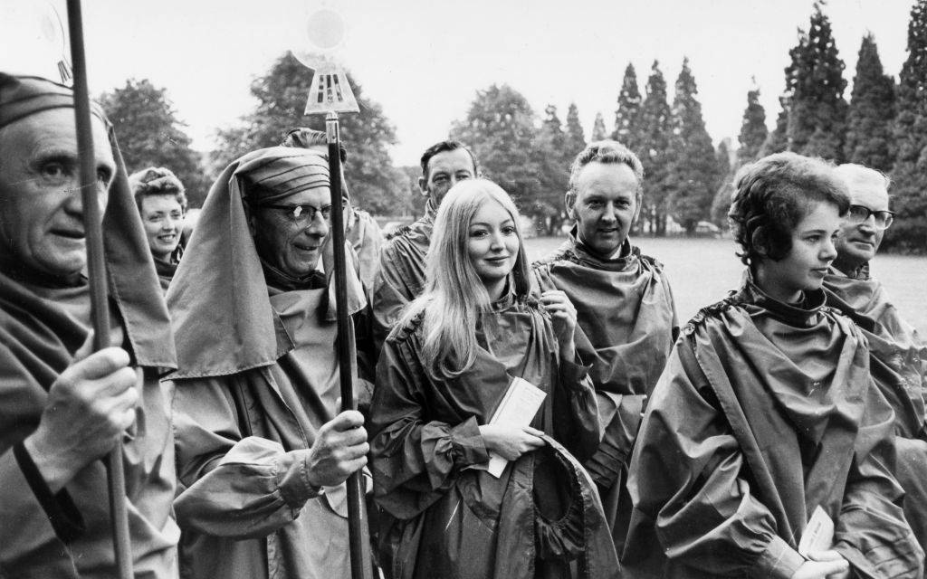 #46 Mary Hopkin with Royal National Eisteddfod, Ammanford, 1970.