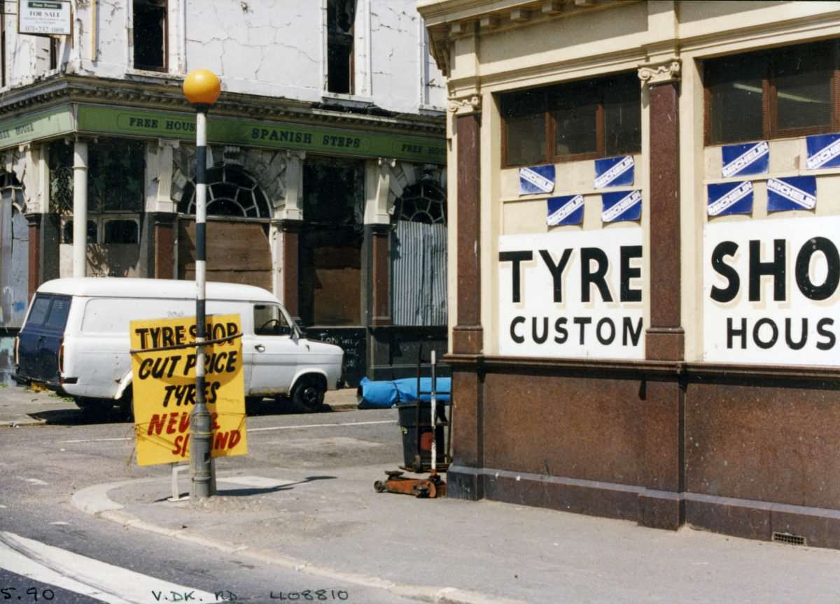 #11 Spanish Steps, Victoria Dock Rd, Custom House, Newham, 1990