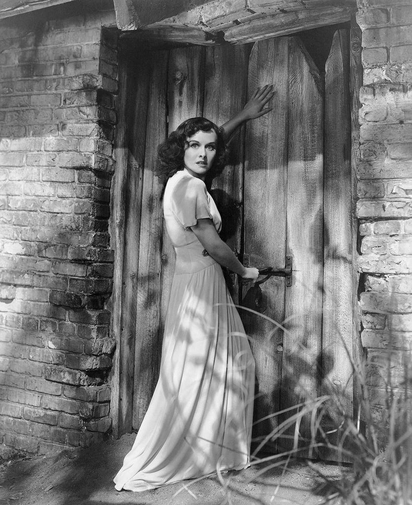 #45 Paulette Goddard in a scene from the movie “The Cat and the Canary”, 1939.