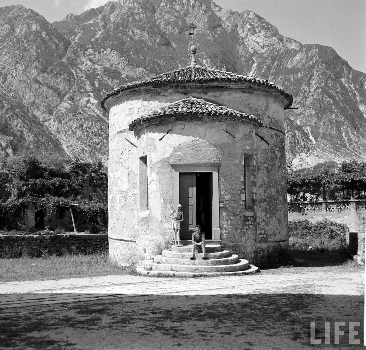 People Living with a Normal Life with Mummies in Venzone, Italy in 1950 Weird