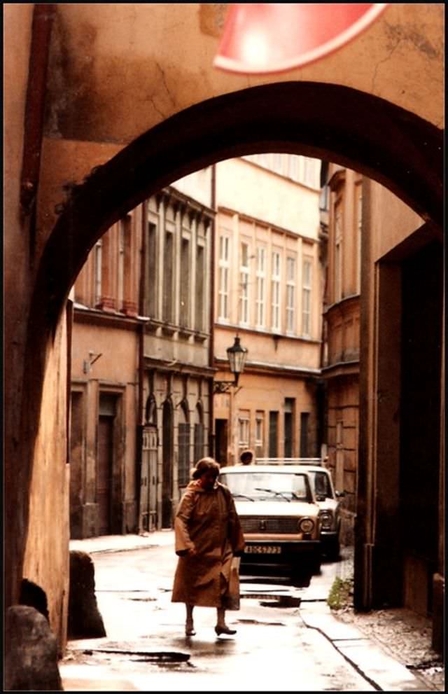 #44 Staré Mesto street scenes