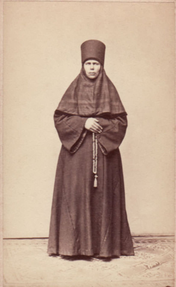 #42 Nun.