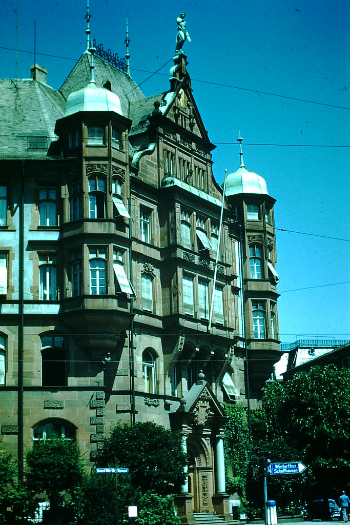 #48 Zurich Apartment Bldg, Switzerland, 1954