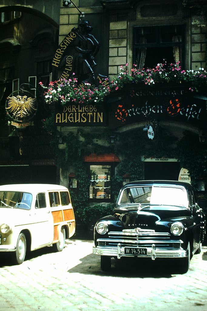 #2 Oldest Restaurant Claimed to be 500 years old, Vienna, 1953