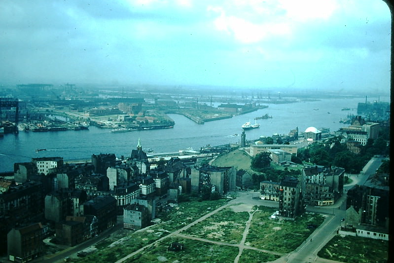 #26 River Elbe, Hamburg, 1954