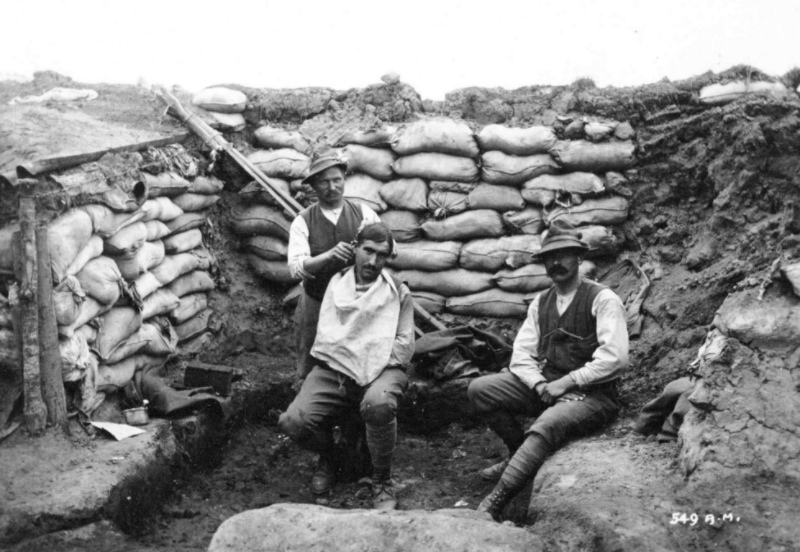 Historical Photos show Soldiers getting Haircuts during World War I WWI