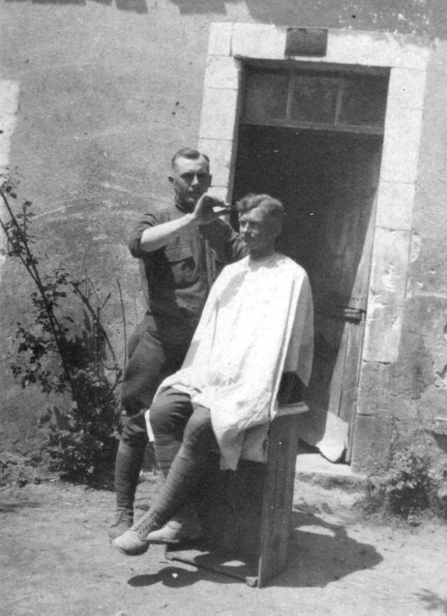 Historical Photos show Soldiers getting Haircuts during World War I WWI