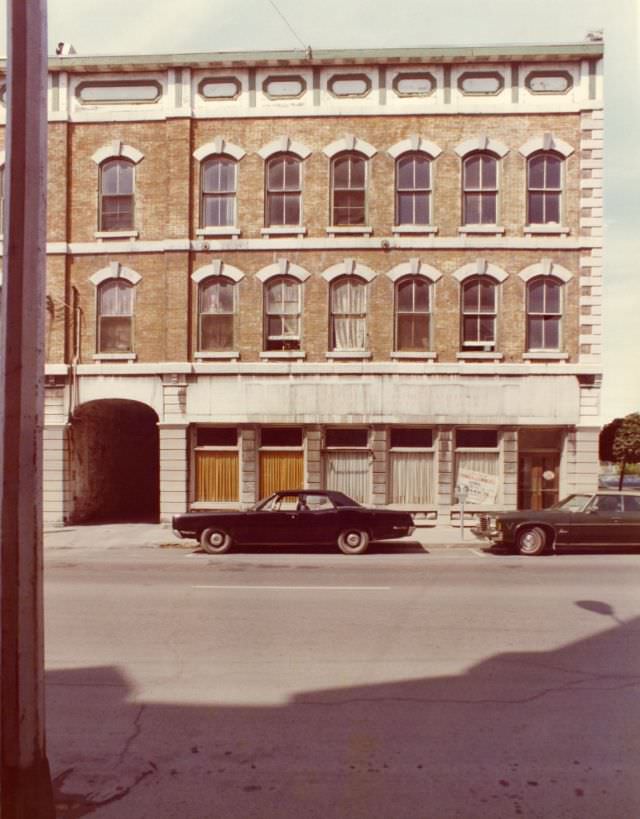 #28 166 and 168 Front Street, Belleville, Ontario