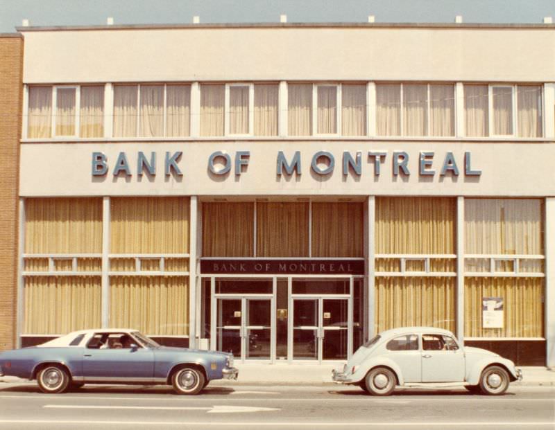 #11 Bank of Montreal at 201 Front Street, Belleville (northeast corner of Bridge and Front Streets)