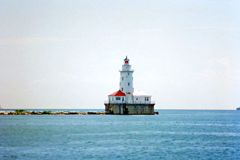 #22 Lighthouse is on Lake Michigan outside the entrance to Chicago Harbor, July 1996